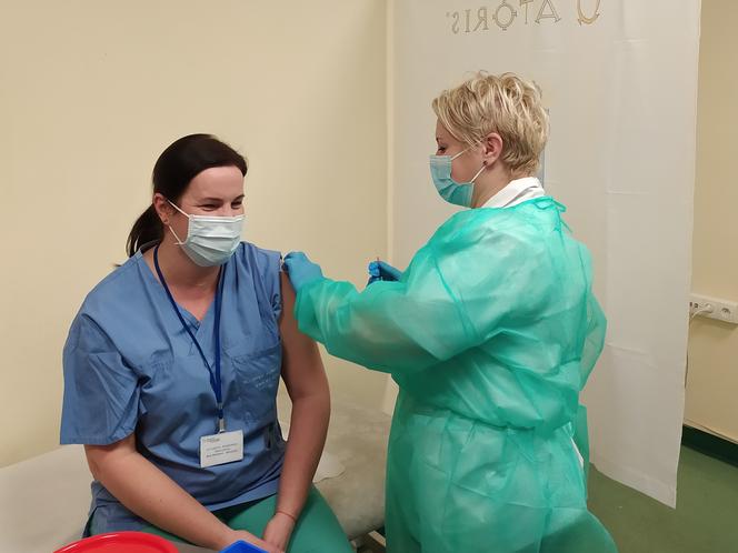 Kolejne szczepienia przeciwko covid-19 w Szpitalu Wojewódzkim w Koszalinie