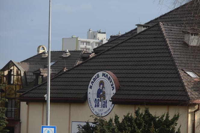 Toruń: Dramatyczne sceny przed Radiem Maryja. Desperat wtargnął na teren Rydzyka!