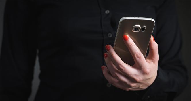 Oszuści w Łomży. Fałszywe SMS-y o zadłużeniu