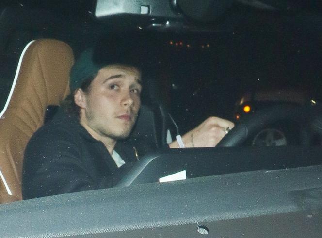 Brooklyn Beckham i Hana Cross