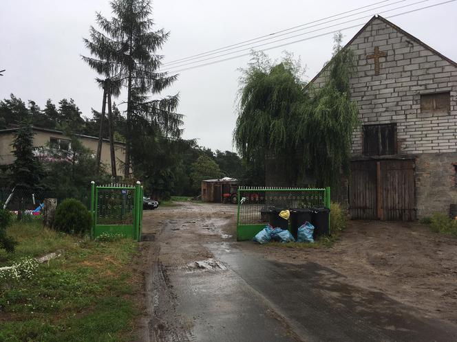 Tragiczny wypadek pod Śremem. Przejechał dziecko samochodem