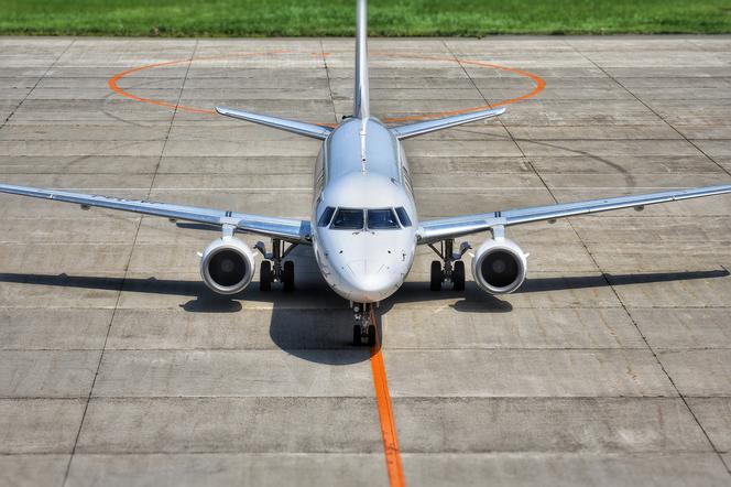O krok od tragedii na Okęciu. Kontroler lotów miał bełkotać do pilotów. Do akcji wkracza prokuratura!