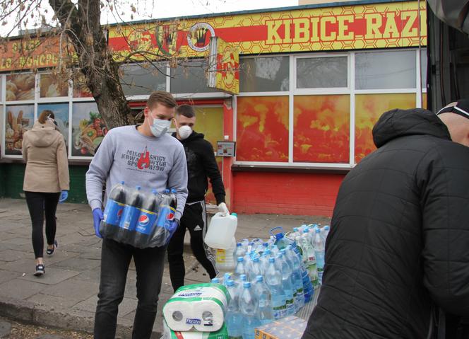 Piękny gest kibiców Korony Kielce! Zbiórka dla szpitali dała EFEKTY!