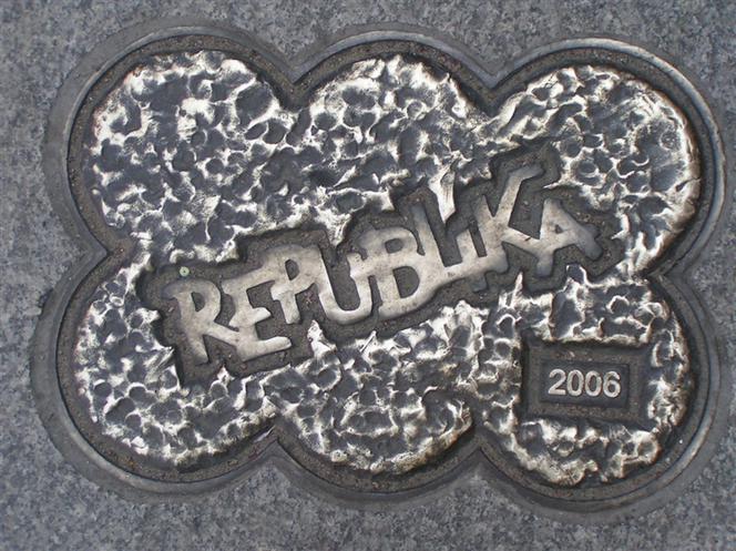 To prawdziwa legenda polskiej muzyki. Co wiesz o Republice?