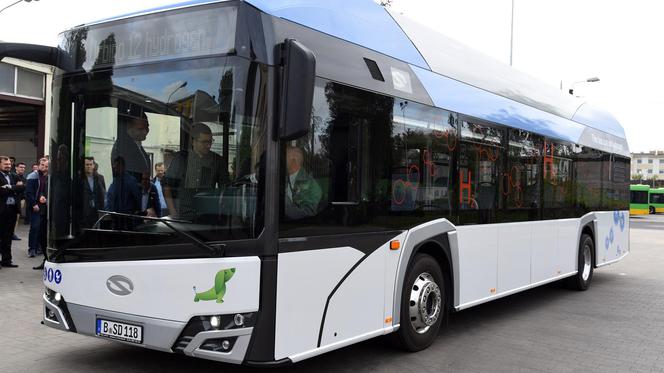 Poznań: Po raz pierwszy w Polsce zaprezentowano autobus wodorowy. Jest w pełni ekologiczny!
