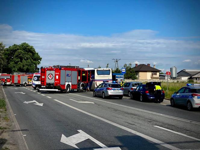 Karambol w Nieżychowie! Cztery osoby w szpitalu, droga kompletnie zablokowana!