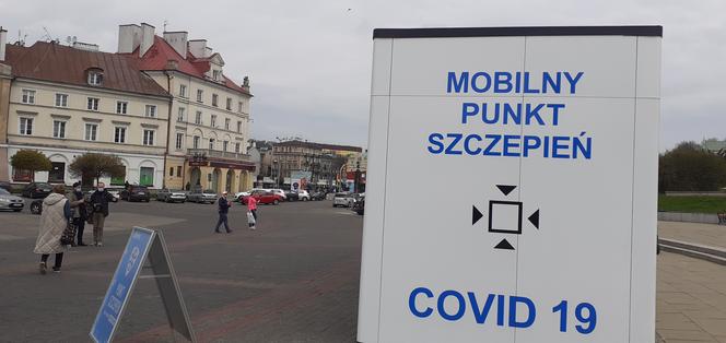 Lublin: Mobilny punkt szczepień pracuje dłużej