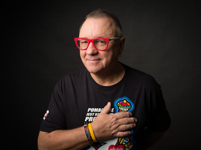 WOŚP kupiło maseczki dla szpitali. MON odwołuje swoją pomoc...