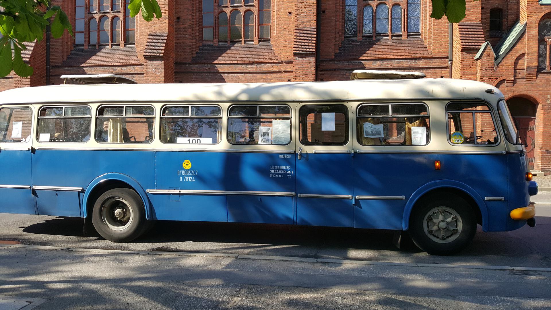 Zabytkowe autobusy wróciły na bydgoskie ulice ZDJĘCIA WIDEO