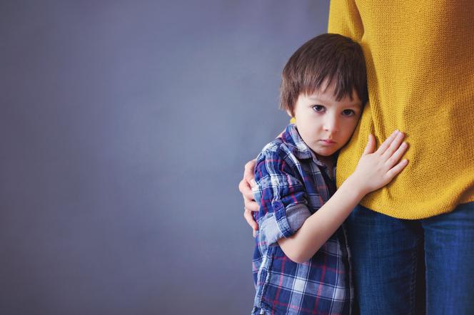 Lęk separacyjny: jakie są jego przyczyny i jak sobie z nim poradzić? Lęk separacyjny u dzieci i dorosłych