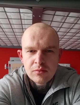 Siemianowice Śląskie. Policja szuka tego mężczyzny. Co on ma na szyi?