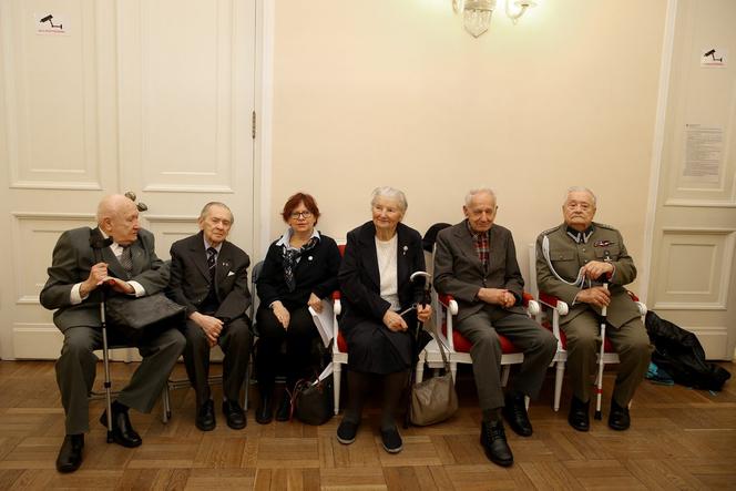 Kombatanci obronili przychodnię