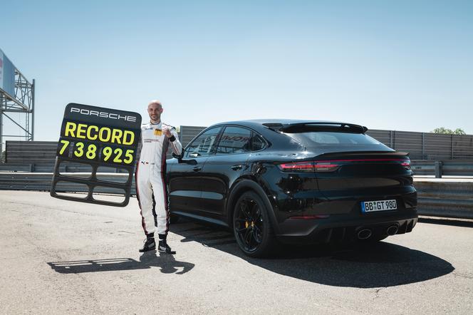 Porsche Cayenne zdobyło Zielone Piekło