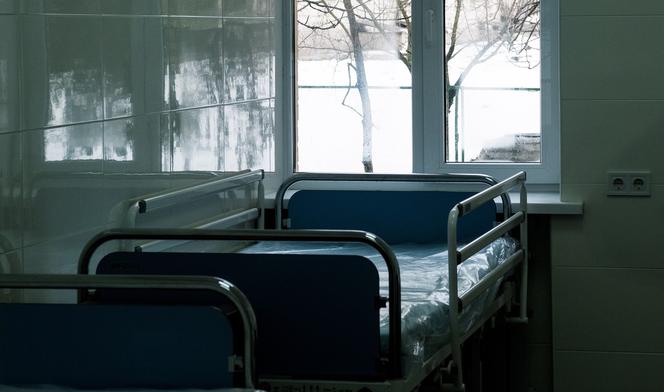 Gostynin. Walczył o życie kilka dni, ale zmarł. Kierowcy tira, który potrącił 47-latka, nie odnaleziono