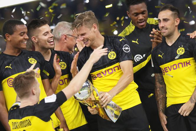 Łukasz Piszczek i jego drużyna dobrze zaczęli sezon. Zdobyli Superpuchar pokonując Bayern, wysoko wygrali w pierwszej kolejce ligowej.