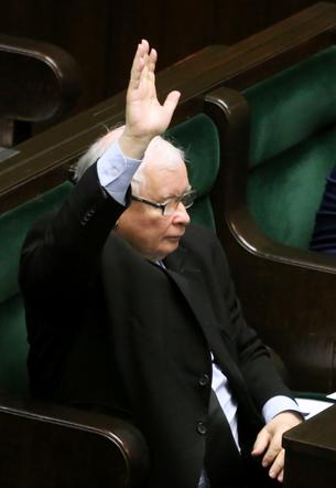 Tajny plan Kaczyńskiego: stan wyjątkowy by zatrzymać Trzaskowskiego