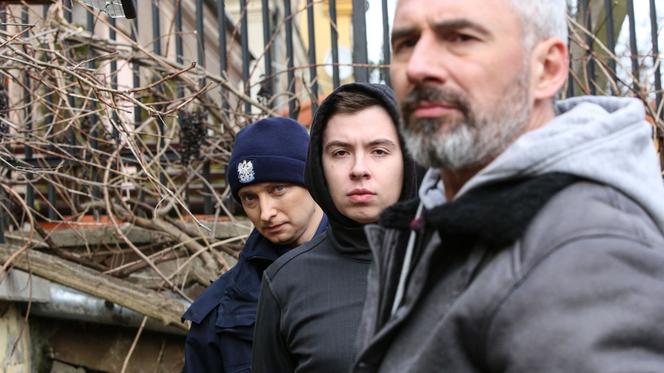 Ojciec Mateusz 23 sezon odc. 296. Antoni Dziubak (Bartłomiej Firlet), Konrad Milo (Jacek Kopczyński),