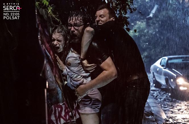 W rytmie serca 5 sezon odc. 56. Sebastian Skory (Arkadiusz Smoleński), Kira (Julia Wróblewska)