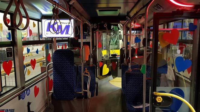 Walentynki 2020. Zakochany autobus? Tylko w Płocku! Będą upominki!
