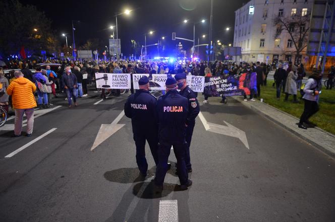 Policja nie chce walczyć z kobietami
