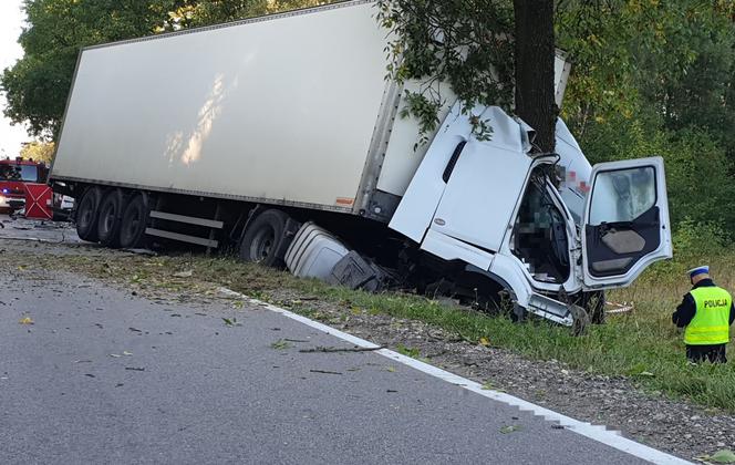Podlaskie: Czołowe zderzenie na DK 19. Kierowcy nie żyją