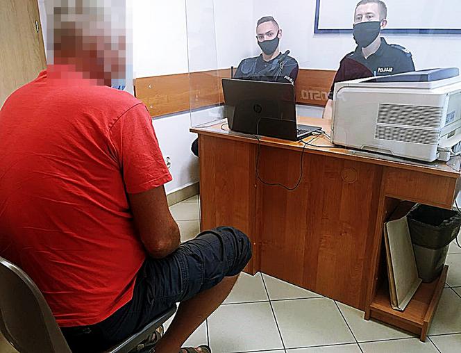 Bielsk Podlaski. 6-letnia dziewczynka samotnie szła drogą. Ojciec w tym czasie pił z kolegą