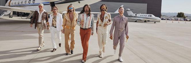 Foo Fighters w coverach Bee Gees!