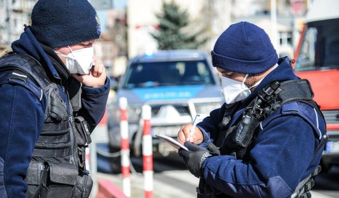 Koronawirus. Skandaliczna pomyła w komunikacie. Trzeba było zamknąć fabrykę!