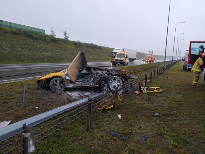 Wypadek na A1 w okolicach Torunia. Lamborghini stanęło w ogniu!