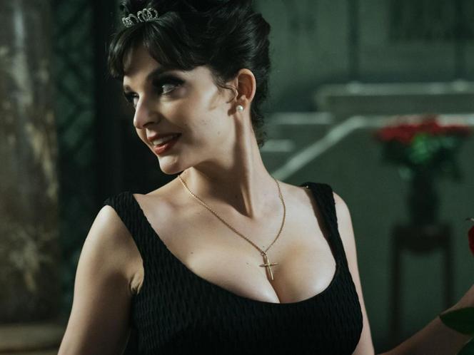 Maria Dębska jako Kalina Jędrusik