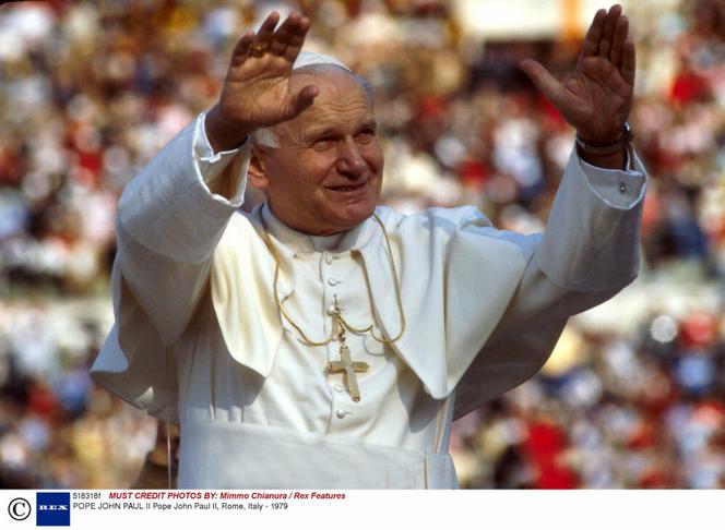 Sławny pedofil na prywatnym spotkaniu z Janem Pawłem II! Szokujące zdjęcie