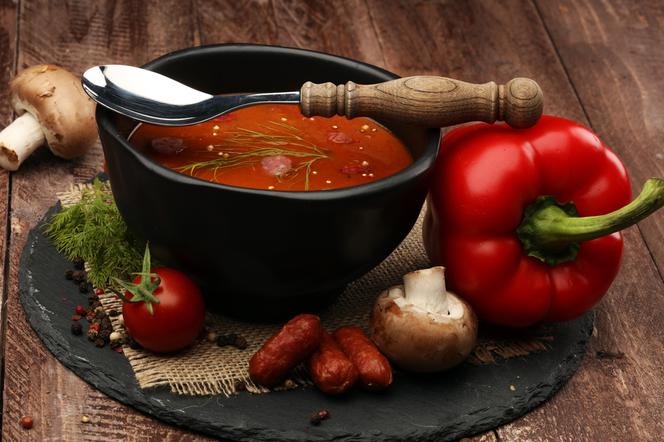 Zupa z pieczonej papryki i pomidorów (bez białek mleka krowiego)
