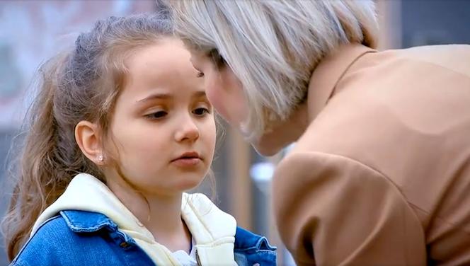 Barwy szczęśćia, odc. 2133: Paulinka (Lena Jastrzębska), Bożena (Marieta Żukowska)