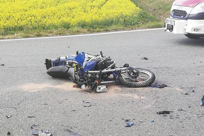 Łódzkie: Straszliwa śmierć motocyklisty. Stracił panowanie nad jednośladem, to były ułamki sekund