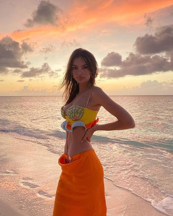 Emily Ratajkowski już piękna trzy miesiące po porodzie!