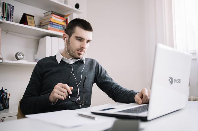 Wyższa Szkoła Ekonomii i Informatyki w Krakowie najszybciej w Małopolsce zaczęła uczyć on-line