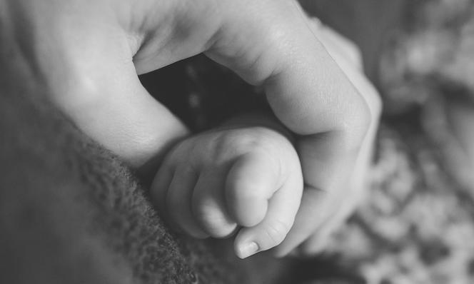 Świerszczów: DRAMATYCZNA akcja ratunkowa. W środku nocy walczyli o życie niemowlaka!