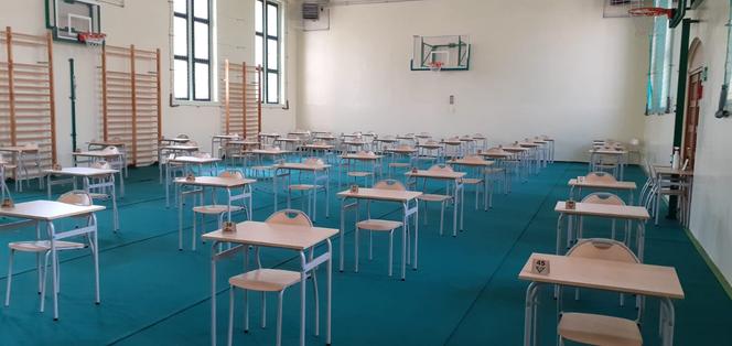 Sala maturalna w LO 8 w Opolu