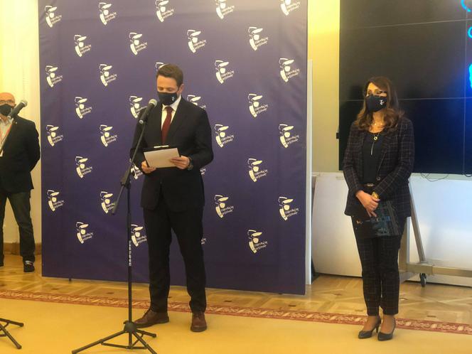 Warszawa szykuje się do czerwonej strefy