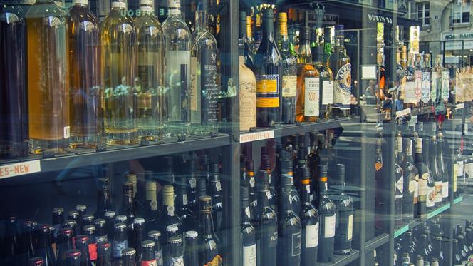 Klamka zapadła! Kolejne miasto Łódzkiego z PROHIBICJĄ! Tutaj w nocy ALKOHOLU NIE KUPISZ!