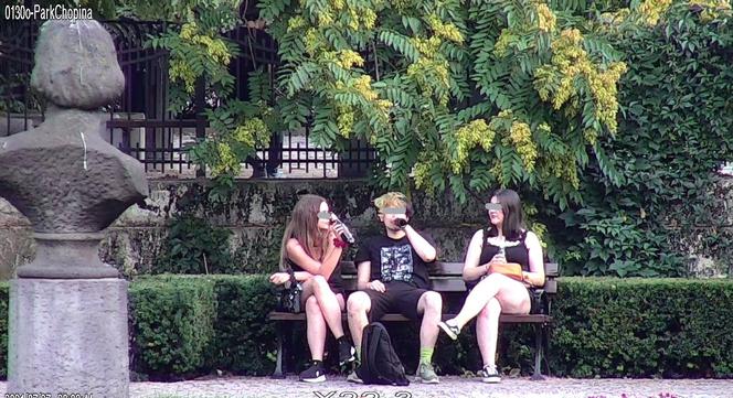 Poznaniacy lubią pić pod chumurką. Posypały się mandaty