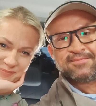 Ostatnia scena Marzenki i Andrzejka w M jak miłość. Olga Szomańska i Tomasz Oświeciński ze łzami w oczach pożegnali się z serialem - WIDEO