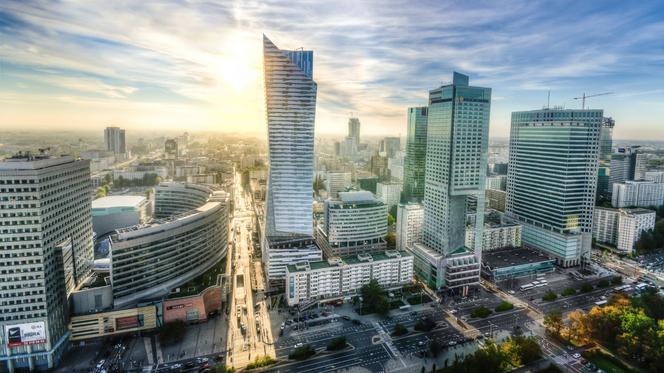 Więcej Warszawiaków znajduje pracę! Jakie branże są najpopularniejsze?