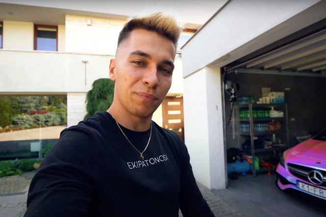 Friz dostał mandat za parkowanie? Uchroniła go jego fanka!