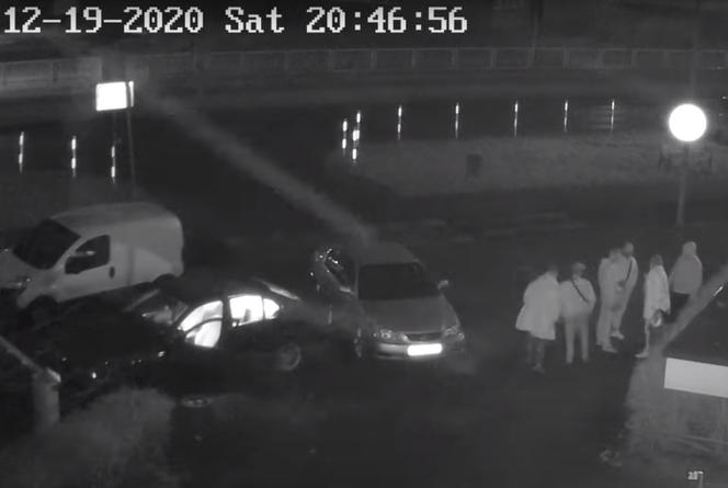 Brutalne pobicie niedaleko UMK w Toruniu. Policja poszukuje sprawców
