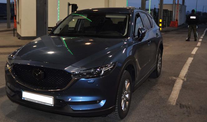 Luksusowa mazda ukradziona w Niemczech. Znaleziona na granicy w Medyce