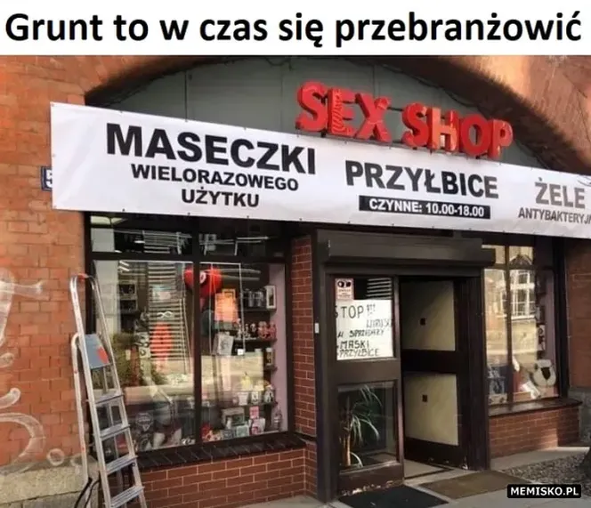 Maseczki ochronne: MEMY. Najlepsze obrazki, demotywatory i memy o maseczkach ochronnych