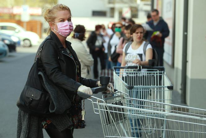 Koronawirus: Nowe żółte strefy w Polsce. Najwięcej obostrzeń w Małopolsce