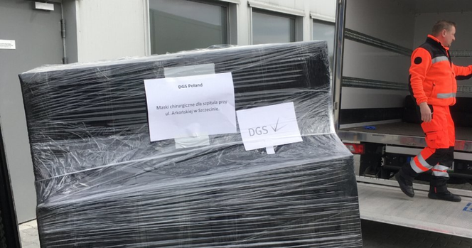 Firma DGS z Mierzyna przekazała 20 tysięcy maseczek dla szpitala zakaźnego w Szczecinie