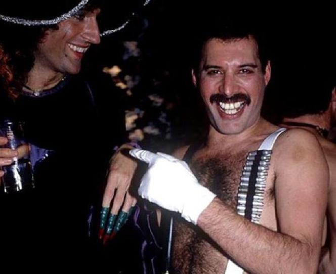 Ostre imprezy, narkotyki i przypadkowy seks, tak żył Freddie Mercury! Tego nie zobaczyliśmy w 'Bohemian Rhapsody'